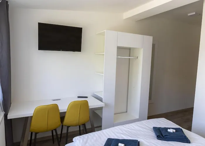 Konukevi Novohradska 3*